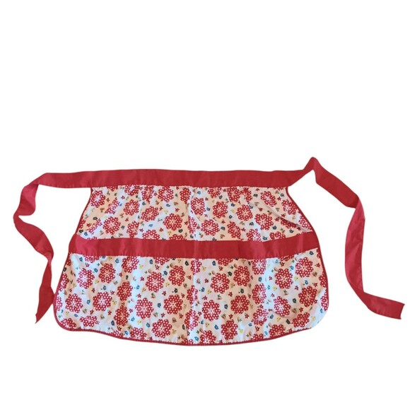 Vtg Half Apron Cotton Tieback Red White Floral 2 Pockets 60s Size Small Or Child - Picture 1 of 11